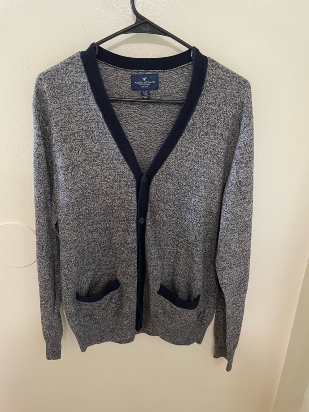 ✨Men’s American Eagle Cardigan Button Up Size L